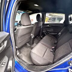 ⭐27年式★フィットハイブリッド⭐４ＷＤ車★本土仕入★２年車検・２年保証付き！の画像