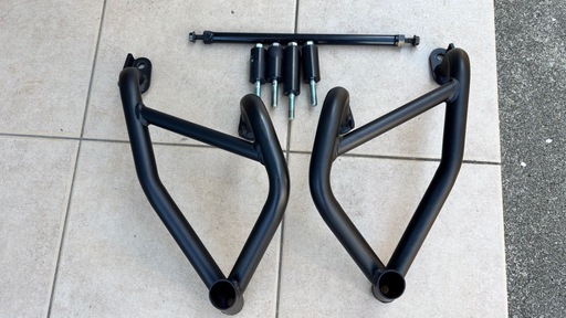 美品！エリミネーター400用デイトナエンジンパイプガード