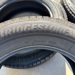 ブリヂストン スタッドレス 
VRX3 225/60R18 23年製 アルファード　4本セット　パンク歴無しの画像