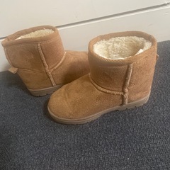 キッズ　ムートン　16センチの画像