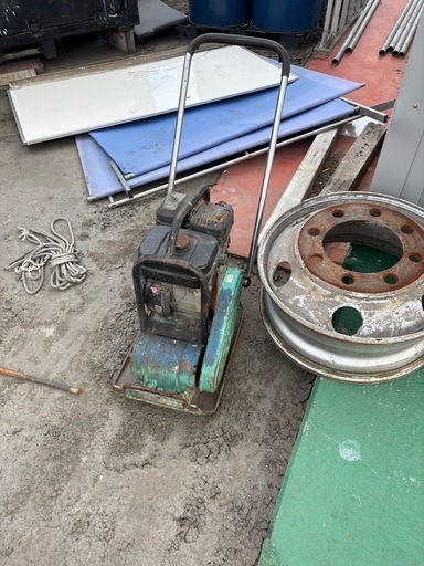 転圧機(小)