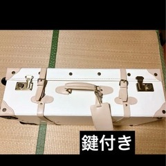 スーツケース　キャリーケースの画像