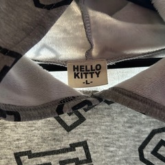 キティ　トレーナーの画像