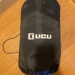 寝袋、エアーマット、衣装ケースの画像