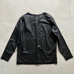 防寒 防風 レザー調 ロングスリーブ Tシャツの画像
