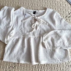 新品未使用！H&M長袖トップスの画像