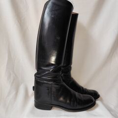 かかとの低い　ロングブーツ(乗馬ブーツ)の画像