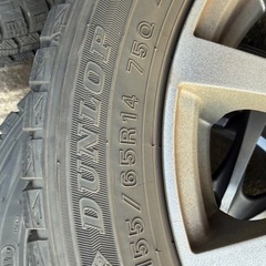 ダンロップ　
スタッドレスタイヤ　155/65R 14の画像