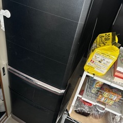 2012年製370L冷凍冷蔵庫　注意事項ありの画像