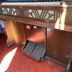 アンティーク足踏みオルガンの画像