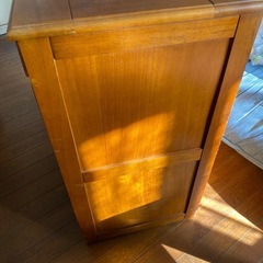 木製ゴミ箱ワゴンの画像