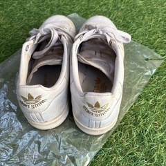 adidas スタンスミスの画像