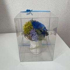 12/3(水)まで　プリザーブドフラワー(バラと紫陽花)ケース入りの画像
