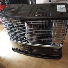 トヨトミ，石油ストーブ、美品、２０１６年製、倉庫保管品、５３ｘ２４ｘ４６の画像