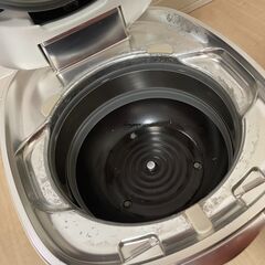 <TIGER> 炊飯器 5.5合炊き JPL-A100 2020年 コーラルホワイトの画像