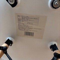 ナチュラルな雰囲気のデスク&チェアの画像