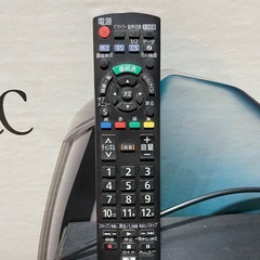 液晶テレビ 32V 2014年 動作OK 純正リモコン付き J2の画像