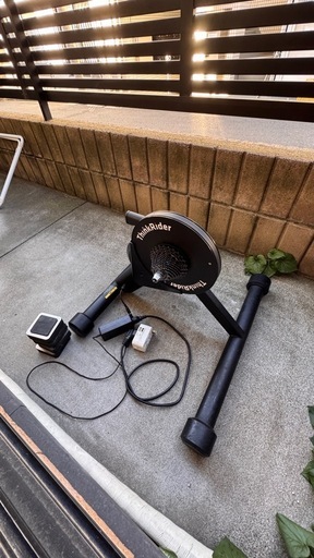 【ロードバイク用品】スマートローラーThinkRider