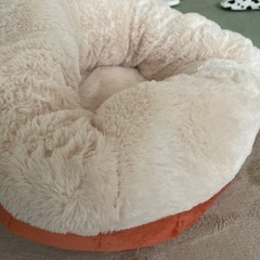 猫　犬　もふもふベッド ほぼ新品の画像