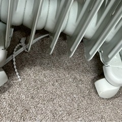 【中古品】デロンギ オイルヒーター　KHD4 108 12-LGの画像