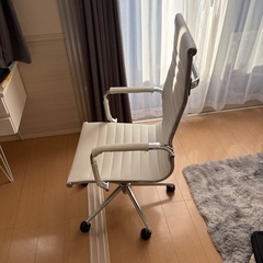 イームズ アルミナムチェア（リプロダクト）ハイバック／ホワイトの画像