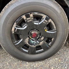 ハイエース　純正ホイールタイヤ付きの画像