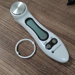エステナードソニック　美顔器 未使用　専用スタンド付の画像