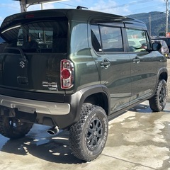 スズキ ハスラー Xターボ 人気のターボモデルを、リフトアップ × オフロードタイヤ × ガードバー装着でかっこよく仕上げた一台です！の画像