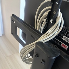 32インチテレビ（可動式台付き）の画像