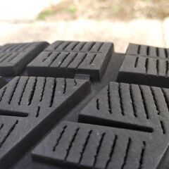 スタッドレスタイヤ　2022年製造215/65R16の画像