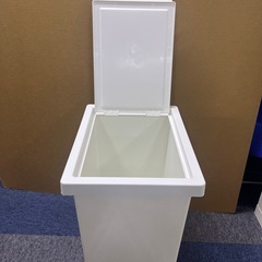 ゴミ箱の画像