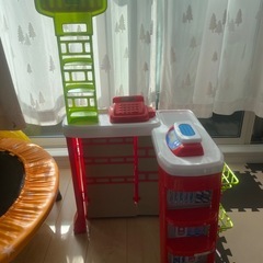 お店屋さんカウンターの画像