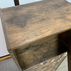 ニトリ　3段カラーボックス　扉付き の画像