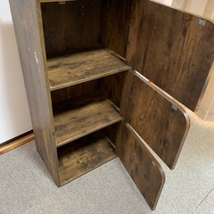 ニトリ　3段カラーボックス　扉付き の画像