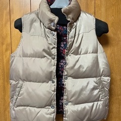 小花柄ダウンチョッキ　の画像
