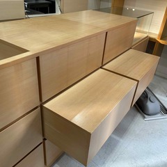 可動式の商品棚の画像