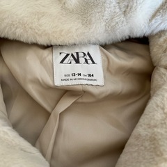 美品フェイクファーフード付きコートZARAの画像