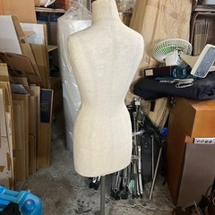 キイヤ Tokyo Kiiya 洋裁用 レディス トルソー マネキン ドレスボディ ホワイト系 女性 ディスプレイ用 スタンド 中古品 ④の画像
