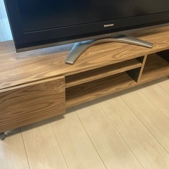 TOSHIBA 36インチテレビ　テレビ台無料の画像