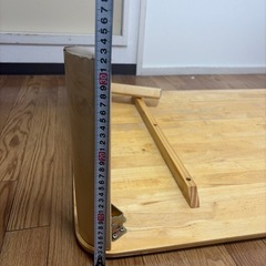 折り畳みテーブルの画像