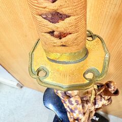 【❗️✨観賞用インテリア✨❗️】装飾品　古風デザインの和風置物（スタンド付き）現状品の画像