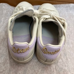 スタンスミスシューズの画像