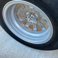 スタッドレスタイヤの画像