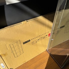 【新品未使用組み立て済み】 新品価格の半額　ガラスコレクションケース💠ワイド🌟4段の画像