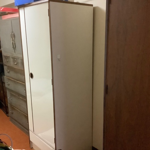 昭和レトロ　ロッカー　洋服ダンス　木製　スリムキャビネット　オフホワイト コレクション 昭和レトロ ロッカー 洋服ダンス 木製 スリム