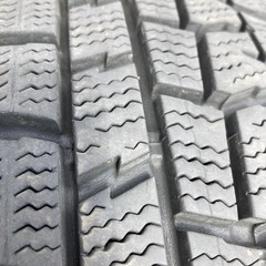 スタッドレスタイヤの画像