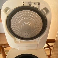 東芝　炊飯器　IHジャー　三合炊きの画像