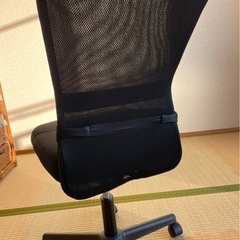 コロ付き椅子の画像