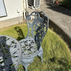 ガーデニングテーブル　椅子の画像