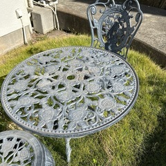 ガーデニングテーブル　椅子の画像